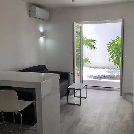 Апартаменти White Studio Opatija Опатія